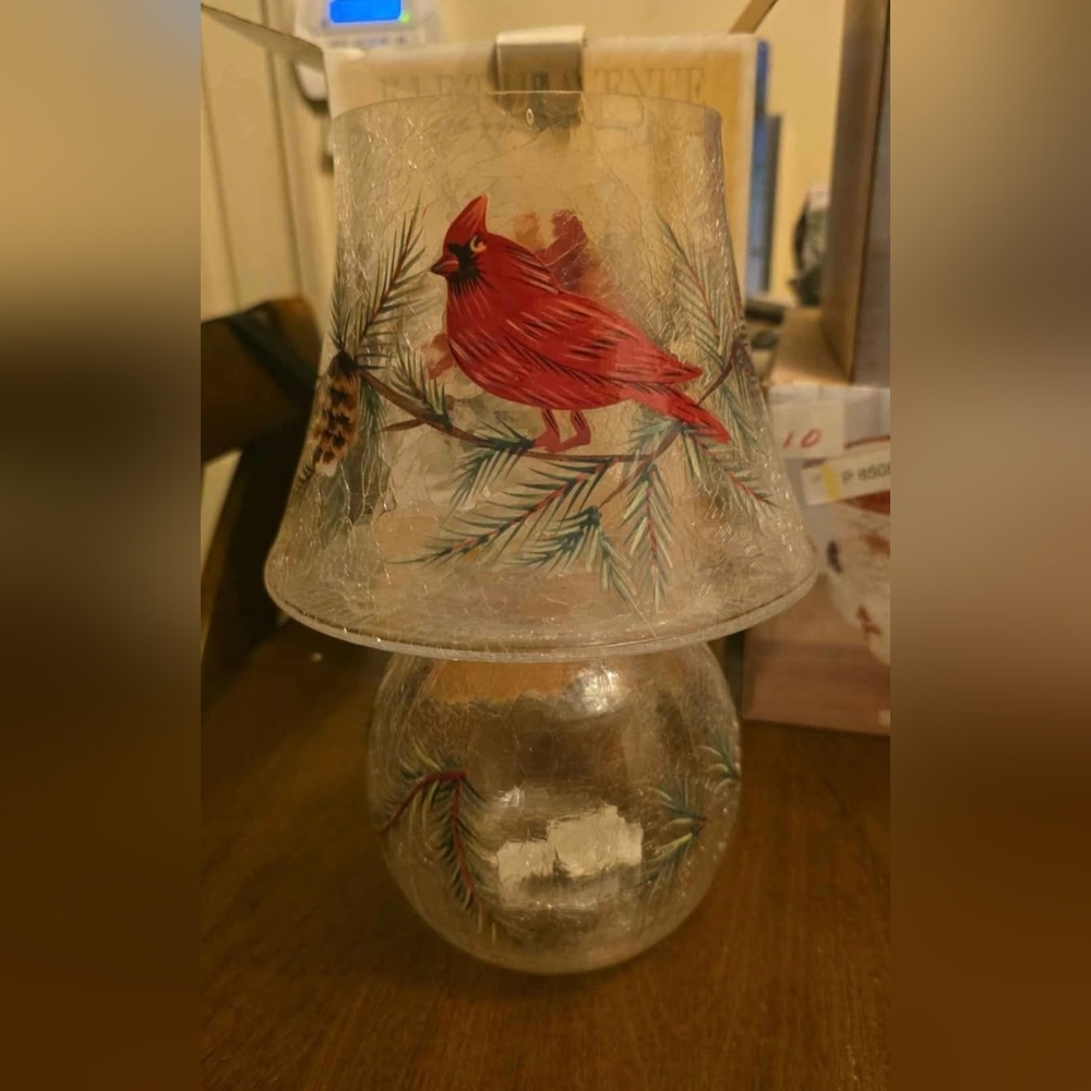 Fifth LTD Avenue Crystal  Cardinal 10" candle lamp. Hand painted crackle glass